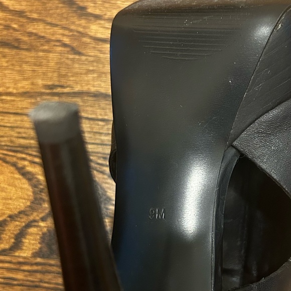 Guess black platform heels - Picture 4 of 5